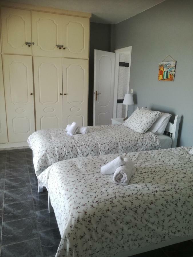 Seven Seas Apartments Artemida  Ngoại thất bức ảnh
